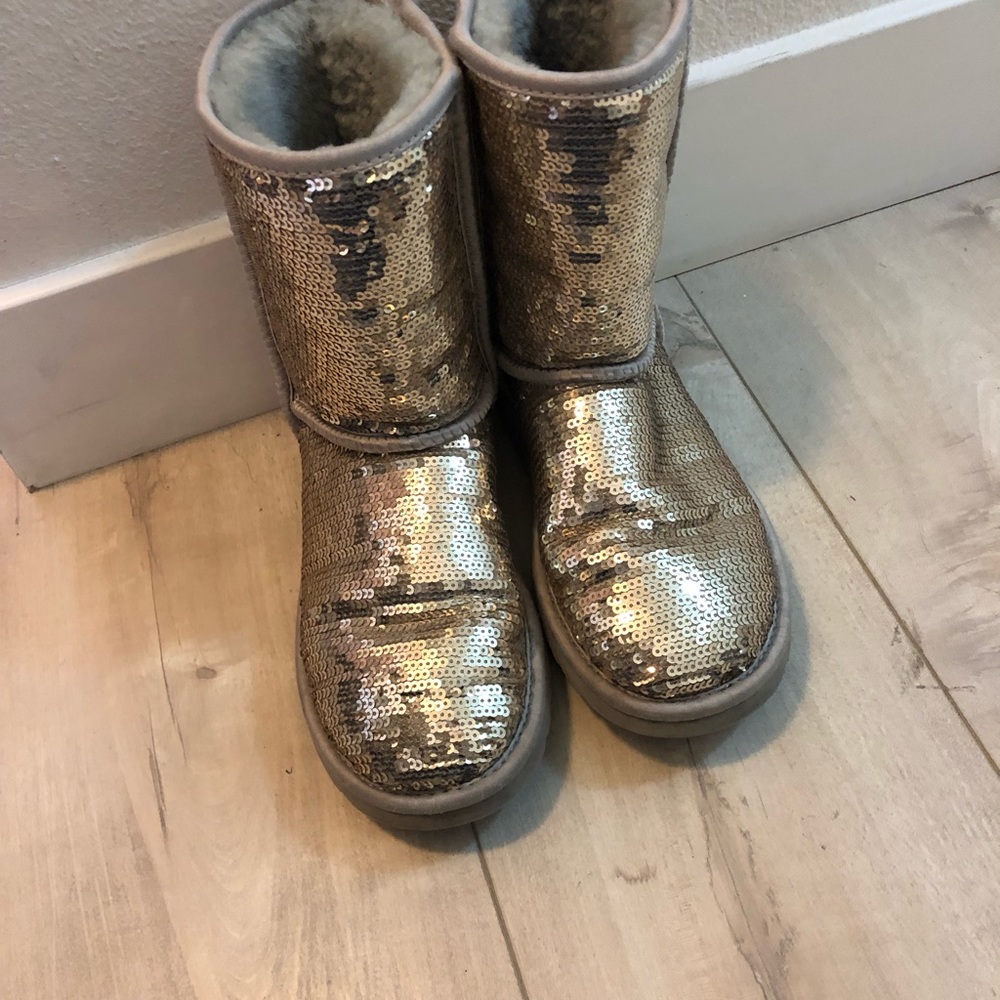 Uggs sparkling boots